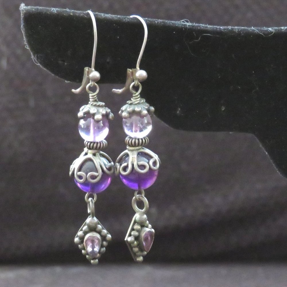 Genuine amethyst and Bali silver earrings - Picture 2 of 2